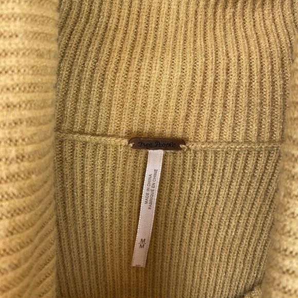 Free People M Softly Structured Knit Tunic Sweater Pullover Turtleneck Golden - Picture 8 of 8